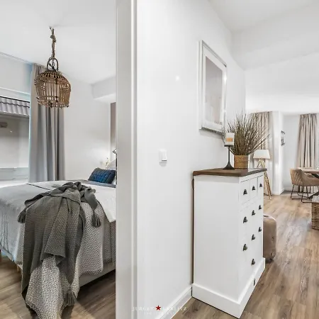 Apartment Auszeit 24 7 *